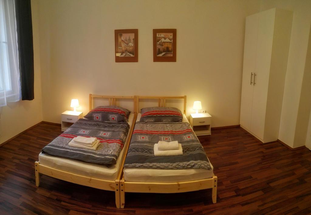 Jezerka Apartments Praha Bagian luar foto
