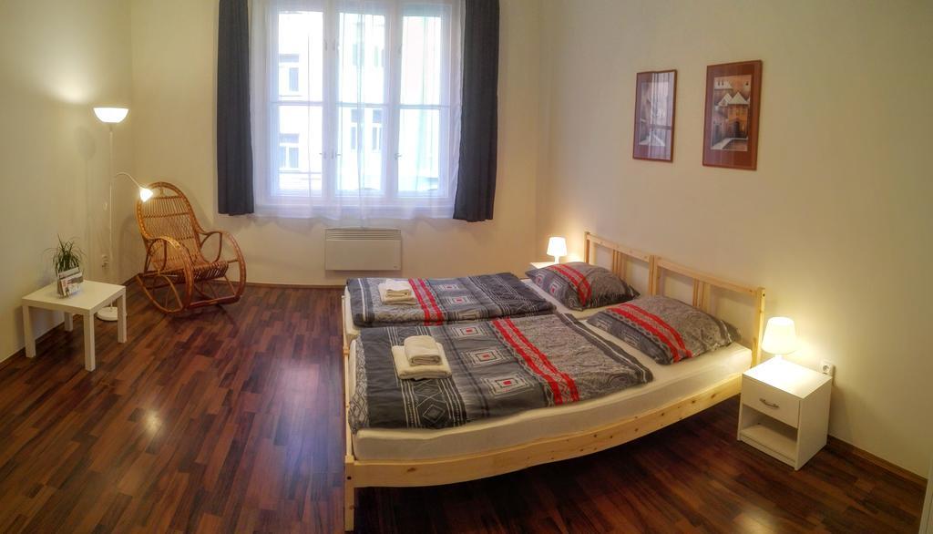Jezerka Apartments Praha Bagian luar foto