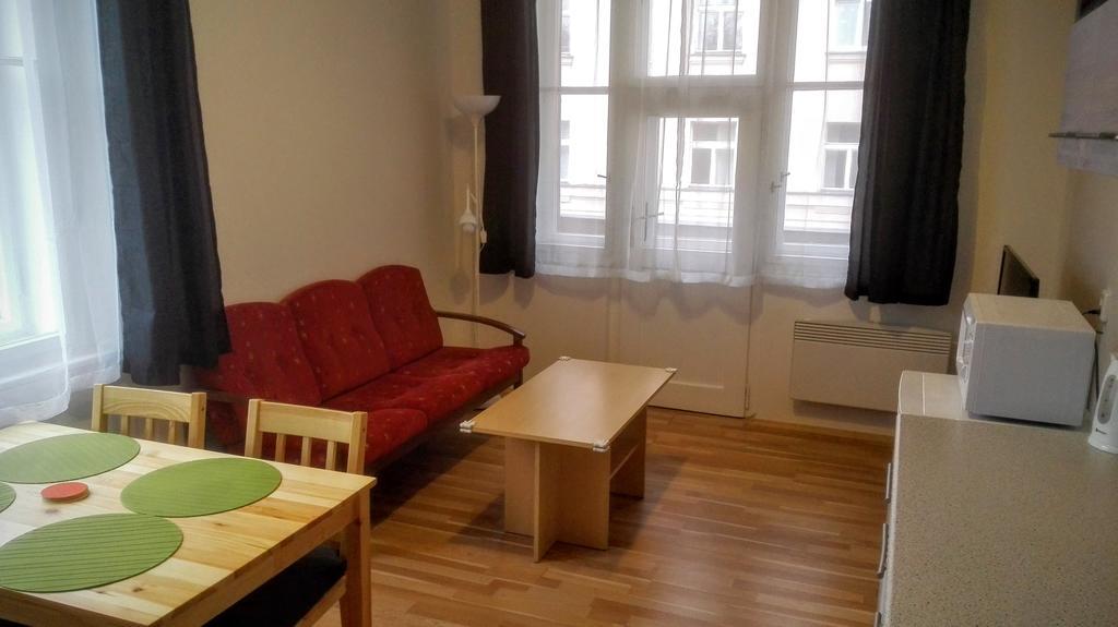 Jezerka Apartments Praha Bagian luar foto