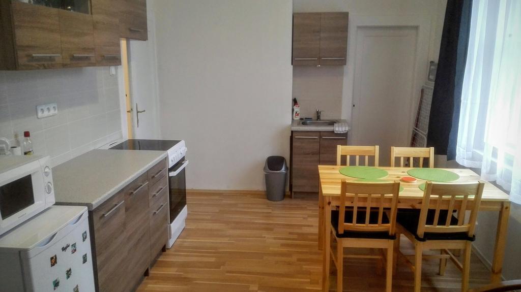 Jezerka Apartments Praha Bagian luar foto