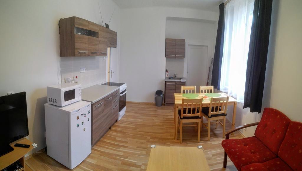 Jezerka Apartments Praha Bagian luar foto