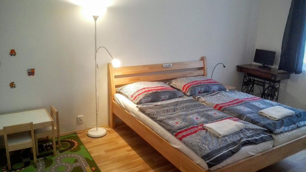 Jezerka Apartments Praha Bagian luar foto