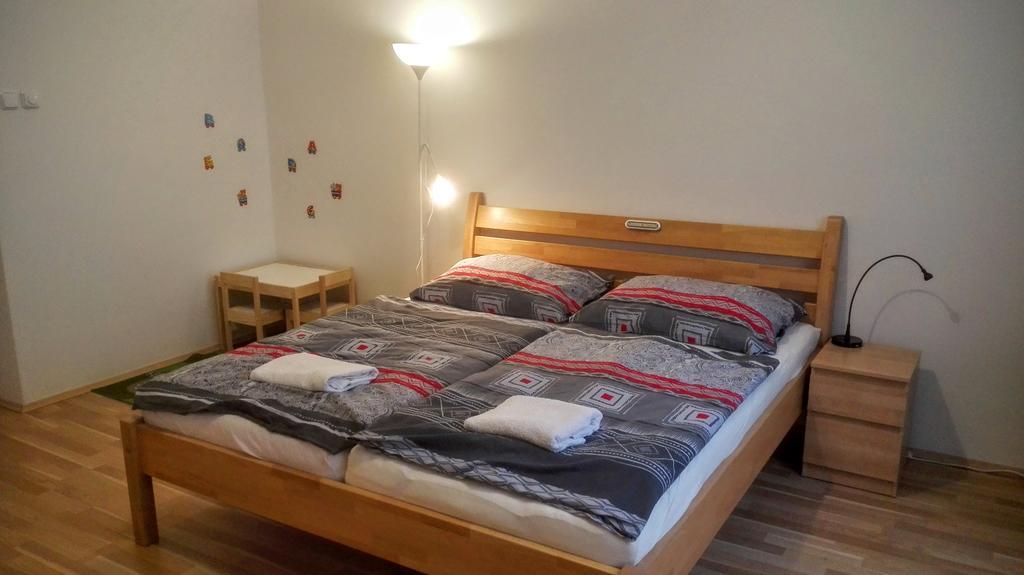 Jezerka Apartments Praha Bagian luar foto