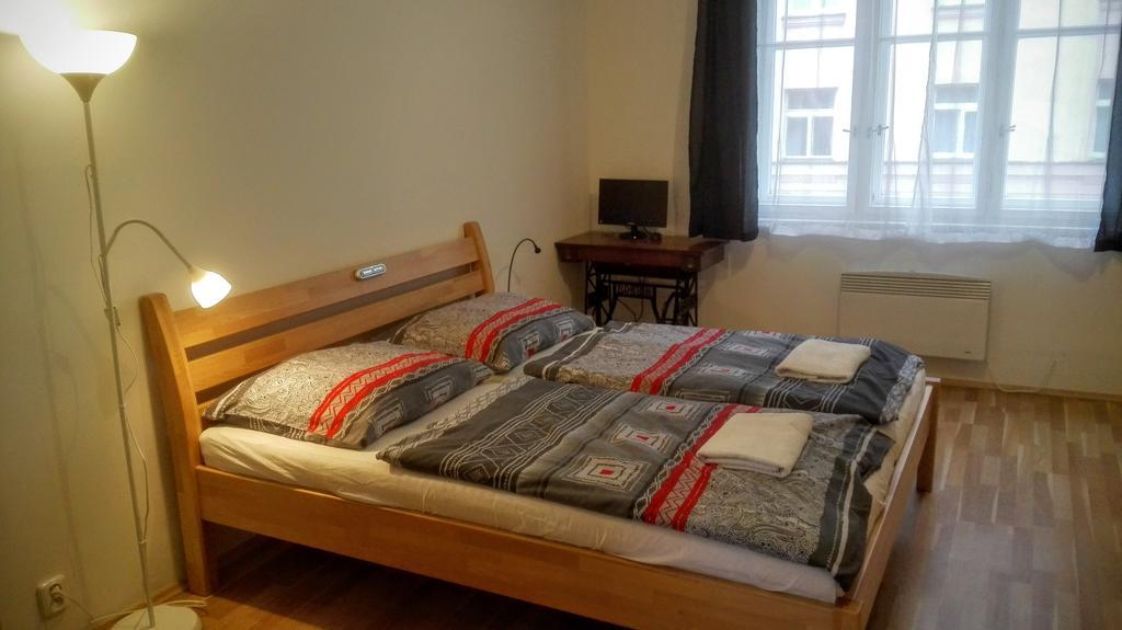 Jezerka Apartments Praha Bagian luar foto
