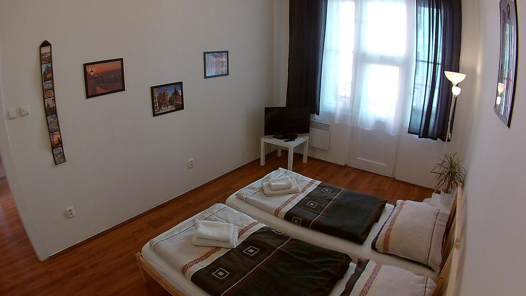 Jezerka Apartments Praha Bagian luar foto