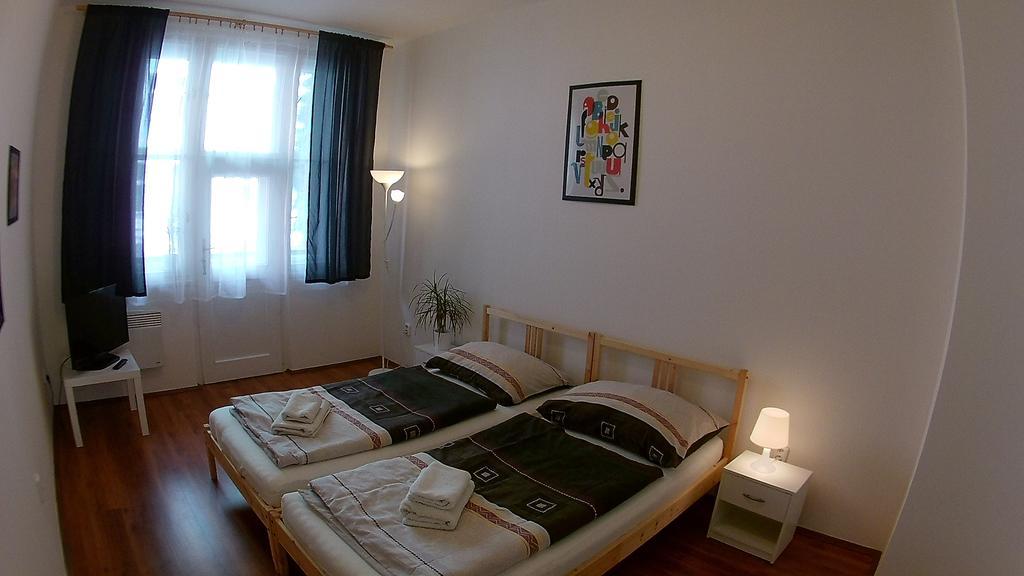 Jezerka Apartments Praha Bagian luar foto