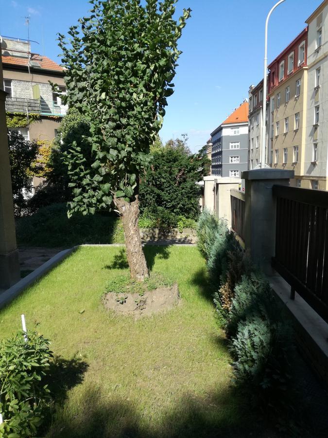 Jezerka Apartments Praha Bagian luar foto