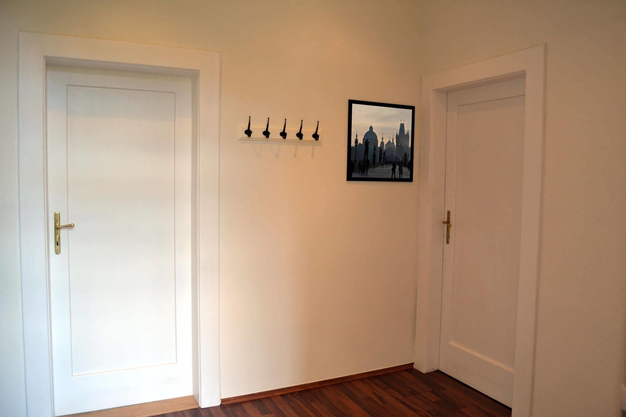 Jezerka Apartments Praha Bagian luar foto