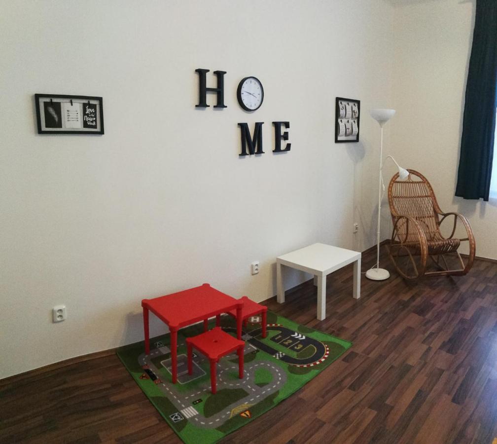 Jezerka Apartments Praha Bagian luar foto